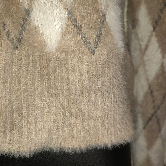 William Rast Cropped Cardigan Sweater XS Argyle Furry Fuzzy Preppy School Girl - Picture 6 of 16